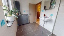 Bad EG Wohnen im Gr�nen: Gro�z�giges Haus mit riesigem Garten, Terrasse & viel Raum