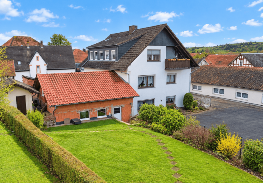 Blick von Garten Mehrfamilienhaus M�nchhausen