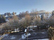 Blick von Balkon EG Viel Raum f�r Ideen - attraktives Anwesen mit Doppelgarage - KEINE zus�tzliche K�uferprovision