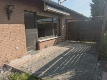 Terrasse Gro�z�giger Bungalow in Schwalmtal mit Garten, Pool, Sauna, Kellerbar und 2 Garagen zu vermieten