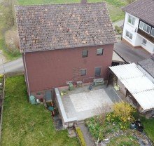 Luftbild Wohnen im Gr�nen: Gro�z�giges Haus mit riesigem Garten, Terrasse & viel Raum