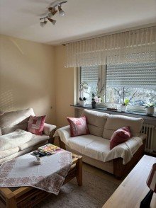 Einliegerwohnung Wohnzimmer Viel Raum f�r Ideen - attraktives Anwesen mit Doppelgarage - KEINE zus�tzliche K�uferprovision