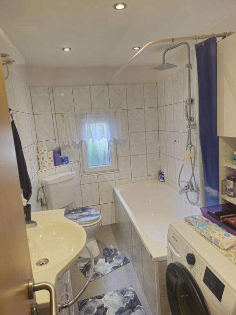 Bad EG Einfamilienhaus Fronhausen