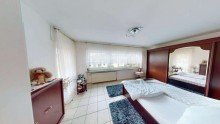 Schlafzimmer Reihenendhaus in ruhiger Lage von Langg�ns - Garten, Terrasse und flexible Nutzung
